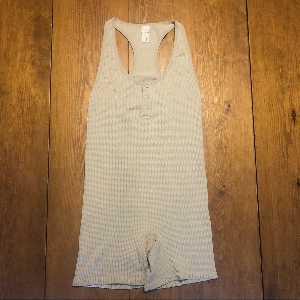 Waffle Knit Henley Women’s Medium Ribbed Racerback Romper Bodysuit Loungewear